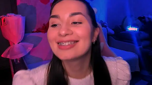 Snapshot of Swee_Alicee chatting on February 13, 7:36 pm Swee Alicee online show from February 13, 7:36 pm