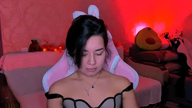 Snapshot of Swee_Alicee chatting on September 17, 6:43 pm Swee Alicee online show from September 17, 6:43 pm