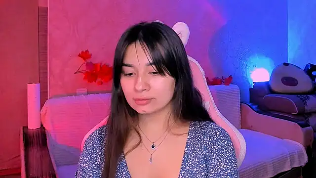 Snapshot of Swee_Alicee chatting on February 11, 11:31 am Swee Alicee online show from February 11, 11:31 am