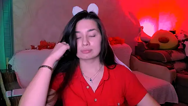 Snapshot of Swee_Alicee chatting on October 28, 7:35 pm Swee Alicee online show from October 28, 7:35 pm