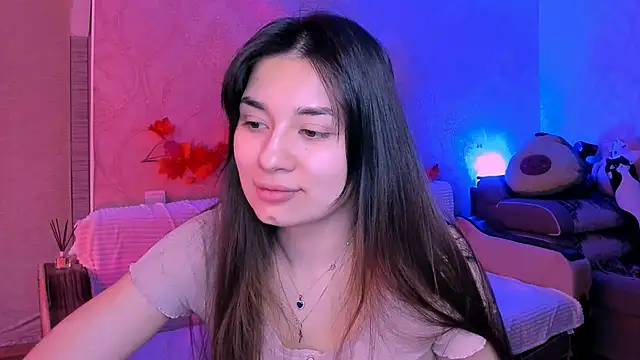 Snapshot of Swee_Alicee chatting on February 7, 8:22 am Swee Alicee online show from February 7, 8:22 am