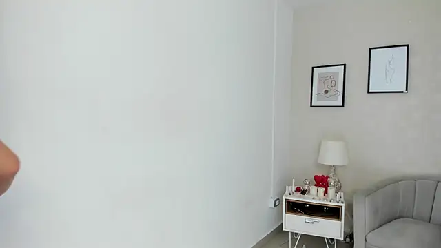 Snapshot of Hellen_coy chatting on February 27, 3:37 pm Hellen coy online show from February 27, 3:37 pm