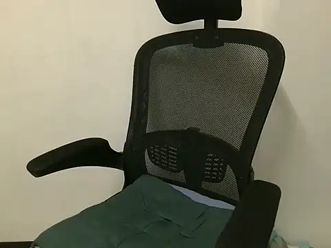 Snapshot of sexysmboy69 chatting on October 9, 4:29 pm sexysmboy69 online show from October 9, 4:29 pm