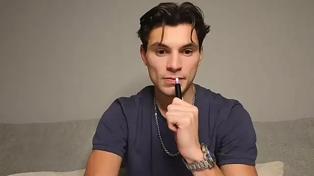 denlover1 online show from December 20, 2:03 am