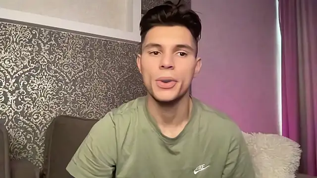 denlover1 online show from February 17, 7:47 am