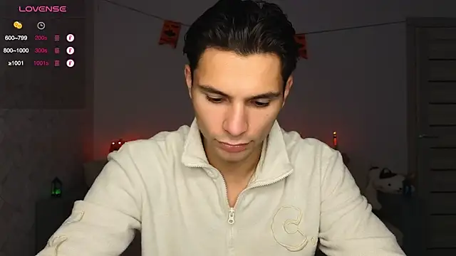 denlover1 online show from October 13, 5:31 am