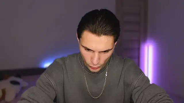 denlover1 online show from January 14, 5:55 am