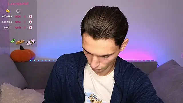 denlover1 online show from October 6, 1:34 pm