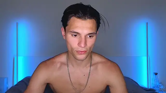 denlover1 online show from May 31, 4:46 pm