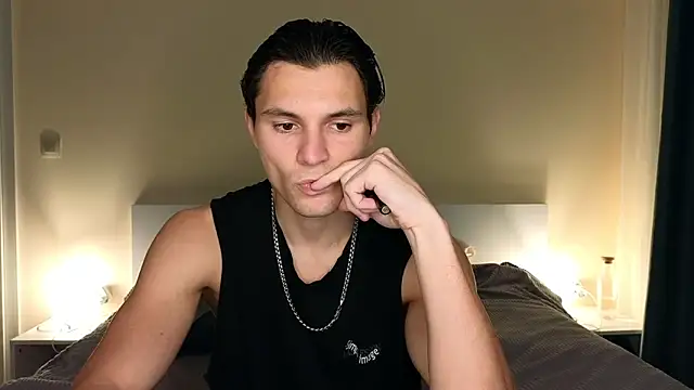 denlover1 online show from April 12, 2:42 pm