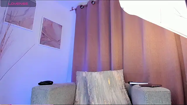 Angie Pirss online show from October 20, 11:38 pm