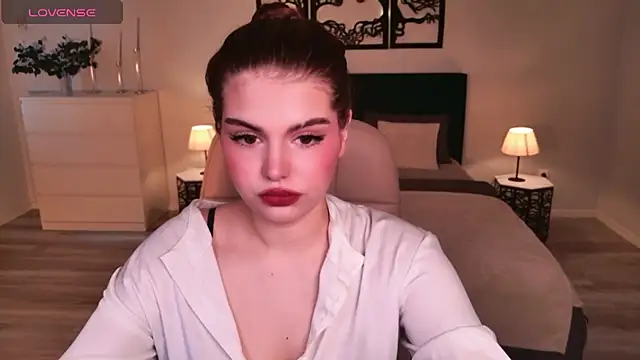 AdeliaKiss online show from March 31, 4:47 am