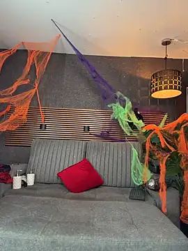 Snapshot of _EUFRATES_ chatting on October 25, 5:02 pm EUFRATES online show from October 25, 5:02 pm