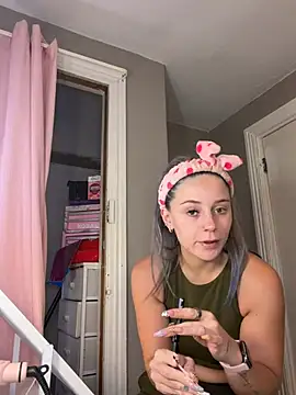 Snapshot of lexybabyxo chatting on May 24, 4:07 pm lexybabyxo online show from May 24, 4:07 pm