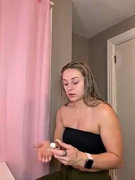 Snapshot of lexybabyxo chatting on May 11, 11:55 am lexybabyxo online show from May 11, 11:55 am