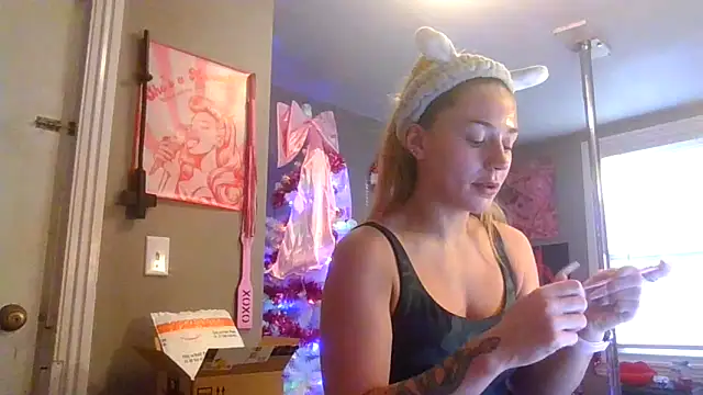 lexybabyxo online show from December 22, 12:49 pm