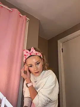 Snapshot of lexybabyxo chatting on May 14, 11:07 am lexybabyxo online show from May 14, 11:07 am