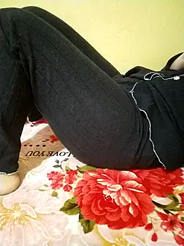 Snapshot of 3ahhd chatting on April 28, 2:43 pm 3ahhd online show from April 28, 2:43 pm