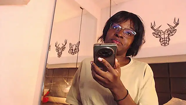 candy lovee69 online show from January 15, 9:18 pm