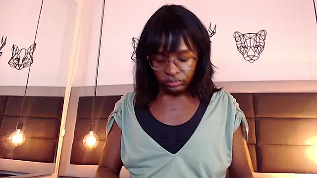 candy lovee69 online show from February 25, 10:09 pm
