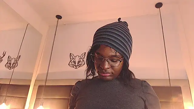 candy lovee69 online show from October 10, 10:43 pm