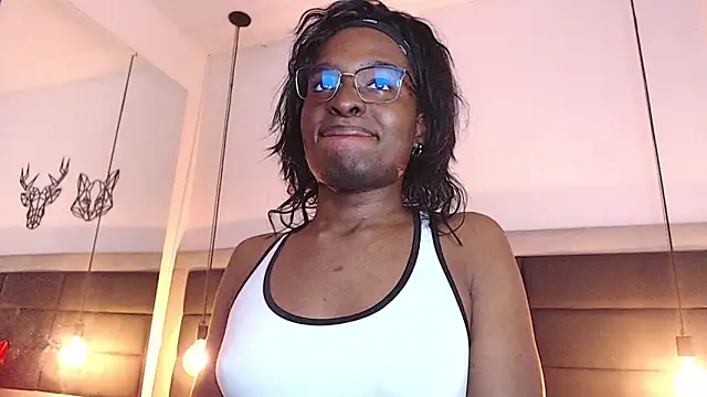 candy lovee69 online show from November 5, 10:24 pm