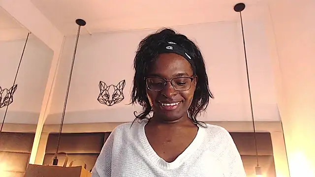 candy lovee69 online show from October 31, 11:11 pm