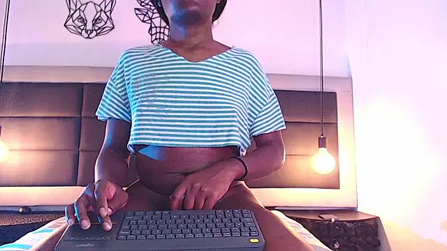 candy lovee69 online show from April 2, 1:40 pm