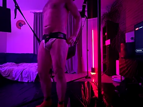manforhotfun online show from April 14, 3:11 am