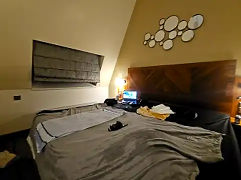 manforhotfun online show from February 12, 3:06 am