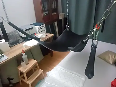 Snapshot of manforhotfun chatting on November 2, 1:32 am manforhotfun online show from November 2, 1:32 am