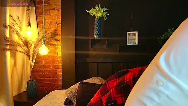 sahra taylor  online show from March 25, 1:54 pm