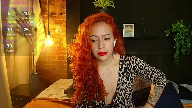 Snapshot of sahra_taylor_ chatting on December 18, 2:43 pm sahra taylor online show from December 18, 2:43 pm