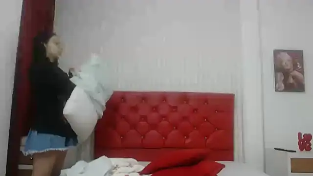 Snapshot of Roxy_Lux chatting on January 27, 12:58 pm Roxy Lux online show from January 27, 12:58 pm