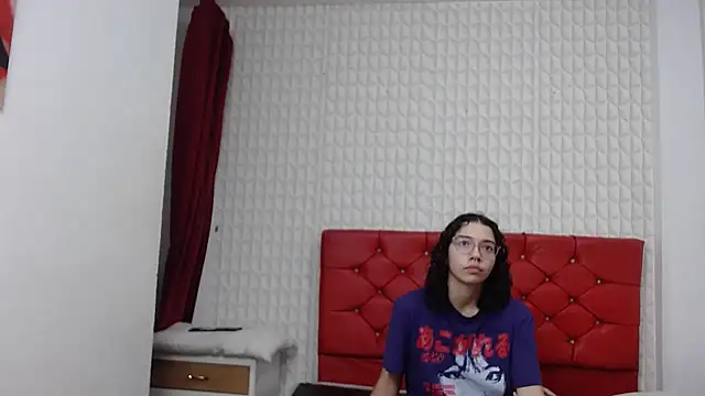 Snapshot of Roxy_Lux chatting on February 5, 2:26 pm Roxy Lux online show from February 5, 2:26 pm