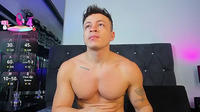 Snapshot of Angel_Cuervo chatting on February 2, 12:37 pm Angel Cuervo online show from February 2, 12:37 pm