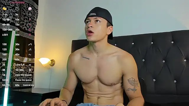 Snapshot of Angel_Cuervo chatting on February 27, 12:45 pm Angel Cuervo online show from February 27, 12:45 pm