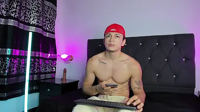 Snapshot of Angel_Cuervo chatting on March 7, 12:45 pm Angel Cuervo online show from March 7, 12:45 pm