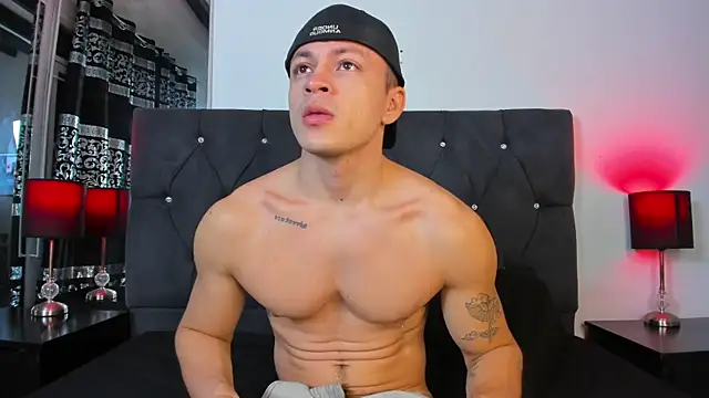 Snapshot of Angel_Cuervo chatting on January 9, 2:07 am Angel Cuervo online show from January 9, 2:07 am