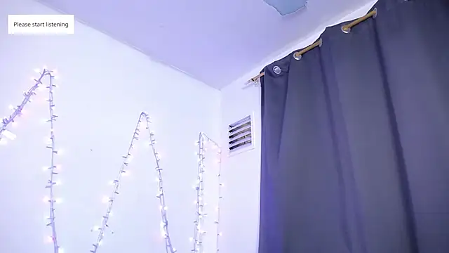 Nicol Love0 online show from October 24, 12:37 pm