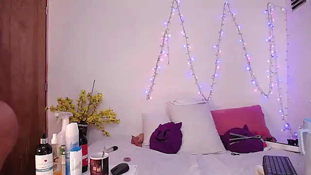 Nicol Love0 online show from January 14, 12:53 pm