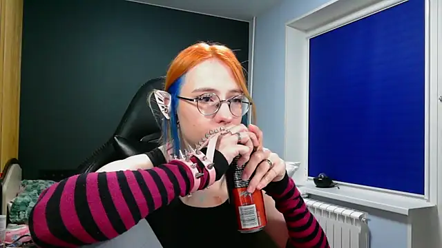 Snapshot of Honelin chatting on December 17, 6:31 pm Honelin online show from December 17, 6:31 pm