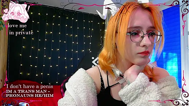 Snapshot of Honelin chatting on March 8, 11:27 am Honelin online show from March 8, 11:27 am