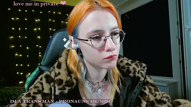 Snapshot of Honelin chatting on January 17, 5:51 pm Honelin online show from January 17, 5:51 pm