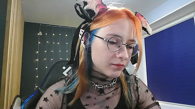 Snapshot of Honelin chatting on December 24, 7:55 pm Honelin online show from December 24, 7:55 pm