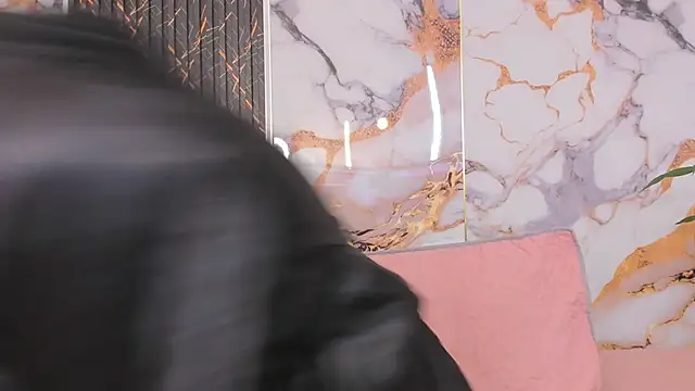 Alyson-a online show from February 10, 1:21 pm