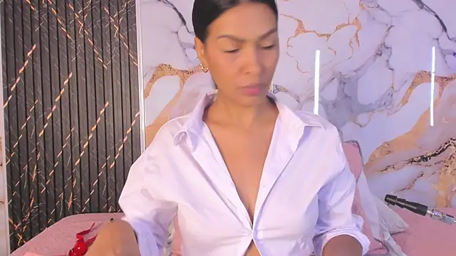 Alyson-a online show from April 9, 1:06 pm