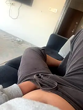 Snapshot of Periperiniz chatting on October 31, 1:52 pm Periperiniz online show from October 31, 1:52 pm