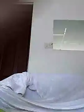 Snapshot of GilberMxx chatting on December 16, 4:44 pm GilberMxx online show from December 16, 4:44 pm