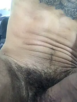 Snapshot of GilberMxx chatting on July 2, 7:47 am GilberMxx online show from July 2, 7:47 am